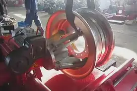 拆装机大型工程车轮胎操作视频封面