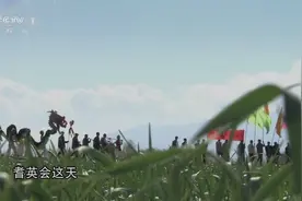 80岁老头坐花轿，乐翻了！图片