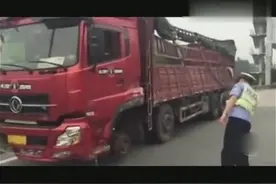 高速口拍到的大货车！不得不佩服司机的技巧！图片