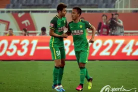 中超-于大宝张池明建功 国安2-0送鲁能6轮不胜图片