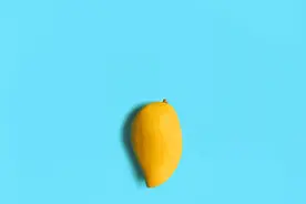 我想和初夏谈一场恋爱，水果味儿的。图片