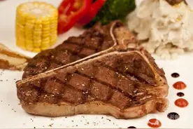 美食介绍：T-bone牛排图片