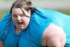 胖子玩滑滑梯，这威力一个字“猛”！图片