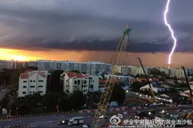 新加坡霸气闪电PK北京小清新彩虹，朋友圈被刷屏图片