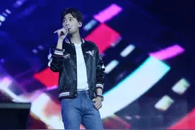 525“一起·李易峰”粉丝见面会落幕，暖心峰峰感动粉丝图片