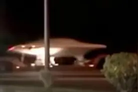 美，沙漠中货车运送UFO，全程被行车记录仪拍下图片