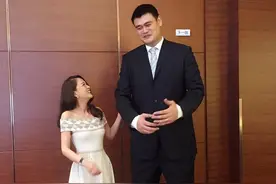 敢与姚明同框的十大明星，最后到底几个人？图片