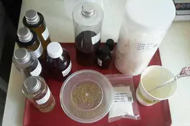 洋甘菊手工皂的制作过程图图片