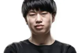 RNG小虎乌鸦 VS IG ROOKIE维克托 韩服最强王者图片