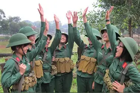 越南女兵如此漂亮，为何战后无人迎娶，任由青春老去美貌枯死？图片