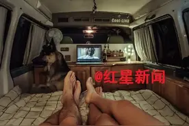 情侣自驾面包车环游中国走红 公安部门：涉非法改装图片