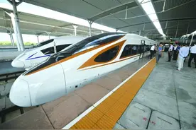 途经省城复兴号列车翻倍 济南到苏杭可乘“复兴号”了图片