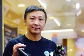 潜水摄影师何浩欣：幻化成鱼遨游深海，捕捉转瞬即逝的美景图片
