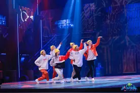 《这就是街舞》再现洗脑神作  “小鸡舞”走红引模仿热潮图片