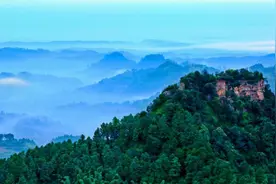 穹窿地貌，古寨凄美图片