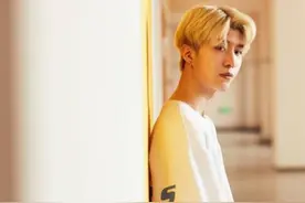 范丞丞自曝冰冰不宠弟 拒绝队友和姐姐拍戏后邀功被怼图片