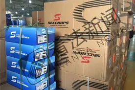 执法人员查获上千双“山寨名牌鞋” 商标相似只换几个字母图片