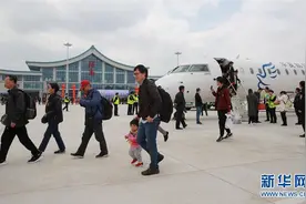 甘肃陇南成县机场正式通航图片