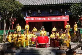 一支笔一个人一首曲 楼塔，一个山乡小镇的另类崛起图片