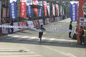 2018郑开马拉松赛最新战果出炉 肯尼亚选手包揽男女全程冠军图片