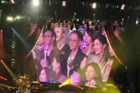 任达华亮相周杰伦演唱会：我小时候就听你唱歌图片