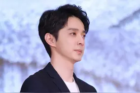 刘智扬何雨虹出席《最美的青春》发布会 为新剧助力诠释“最美”图片