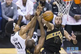 NBA常规赛：猛龙胜篮网图片