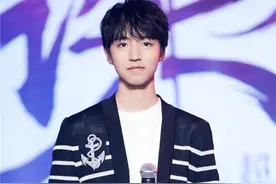 王俊凯亮相代言 提前揭秘个人2018首支单曲图片