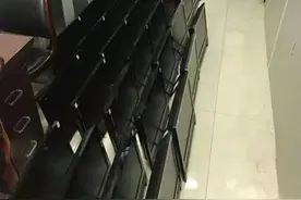 酒店客人发现洗澡过程被直播 30多房电脑全被装监控图片