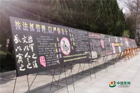 厉害了！这些精美黑板报竟出自兵哥哥之手图片