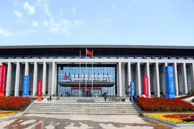 1年记·样本 | 制度创新“搭台”、聚集产业“唱戏”： 陕西自贸试验的沣东样本图片