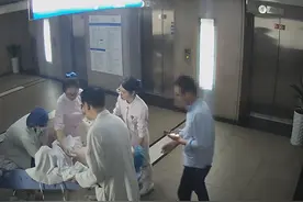 惊险！孕妇脐带脱垂 杭州女医生托举20分钟！图片