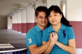 卖肾买手机? NO！新加坡痴心男用肾献给女友！图片