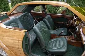 小伙纯手工打造出一辆能跑的木制豪车，这外形至今无人能做到图片