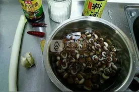 有滋有味    油爆香螺图片