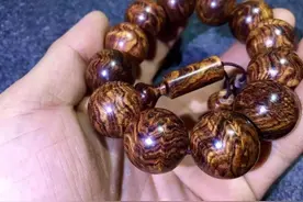 海南黄花梨手串之美！价值与收藏学问图片