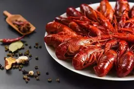 小龙虾完美剥壳技巧！1分钟教会你图片