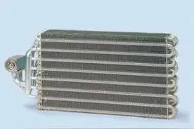 汽车空调吹出白色粉末是怎么回事？图片