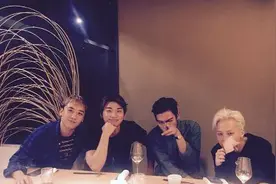 韩娱：胜利更新Ins写Bigbang聚餐4缺1 太阳忙工作图片