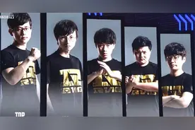 拒绝背锅 怒火暴走UZI助RNG首战告捷图片