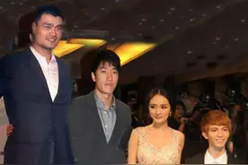 他是娱乐圈的矮个子，也是中国有名的作家，如今成了综艺的毒舌图片