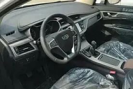 吉利换代帝豪曝光：配ACC+预碰撞系统图片