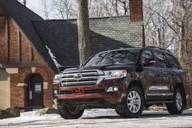 外观霸气内饰豪华:最新款兰德酷路泽令人心动图片