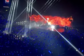 五月天巡回演唱会赴香港五月之约，现场high到爆图片