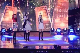 演唱会现场 饭拍粉墨BLACKPINK《玩火》平昌音乐节视频封面