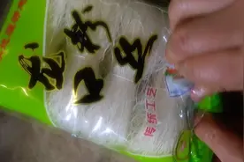 干了20年的厨师今天才发觉，这么多年来泡粉丝的方法错了视频封面
