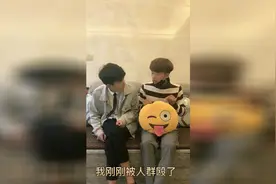 套路同桌喊自己爸爸，小伙也是没谁了！