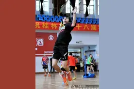 桂林市第十八届羽毛球赛团体赛落幕 广源一队摘冠图片