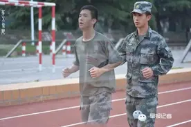 毕业季｜一个伤感的歌单，唱完拥抱说再见图片