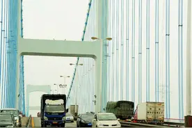 海湾大桥昨恢复正常通行图片